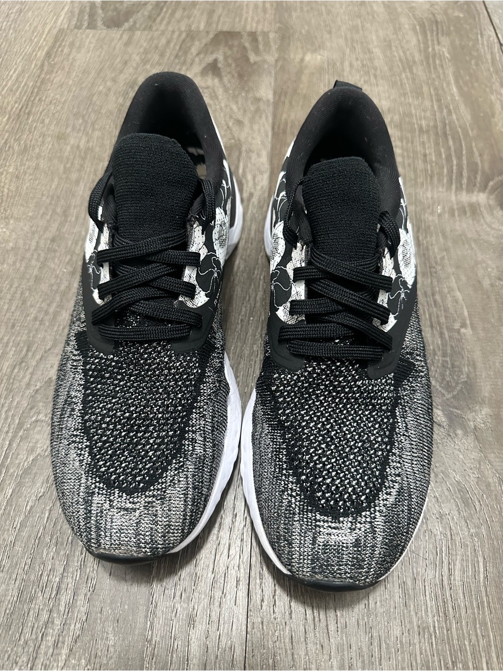 Nike Odyssey React 2 Flyknit FLR Flower Trainers - Black White - Size US 9